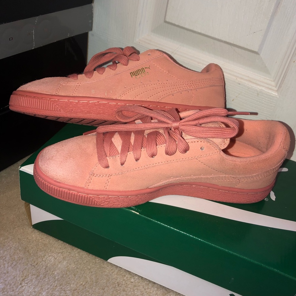 Pink Suede Pumas